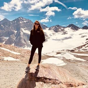 Meet your Posher, Anna